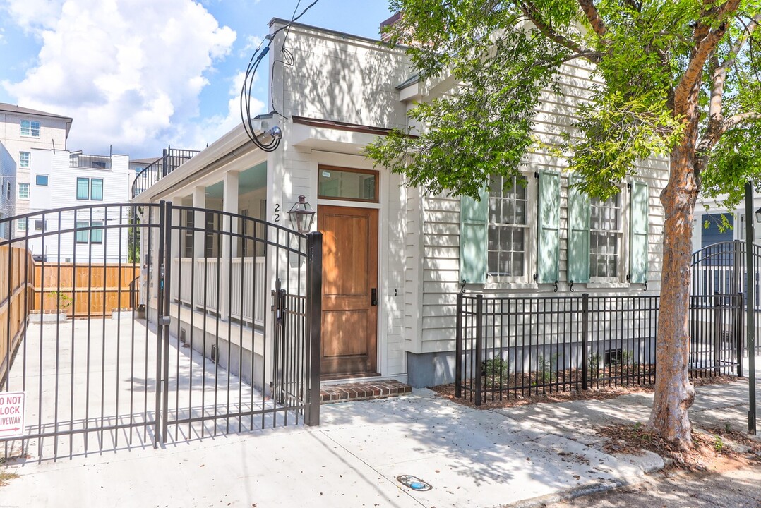 22 Sheppard St in Charleston, SC - Foto de edificio