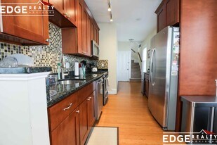 89 Surrey St, Unit 2 in Boston, MA - Building Photo