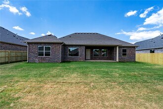 110 N Banner Ave in Farmington, AR - Building Photo - Building Photo