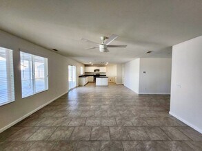 43256 Carol Dr in Lancaster, CA - Building Photo - Building Photo
