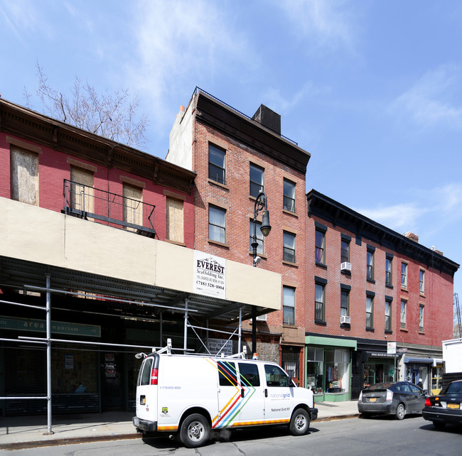 250 Smith St in Brooklyn, NY - Foto de edificio - Building Photo