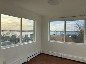 49R Siren St in Winthrop, MA - Building Photo - Building Photo