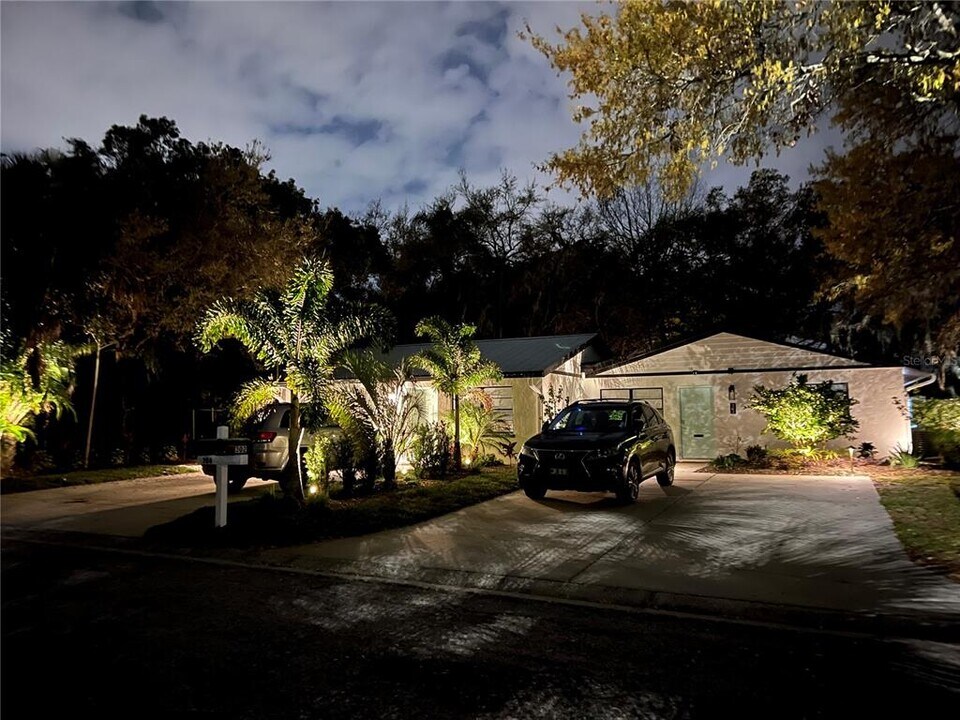 306 19th St E in Bradenton, FL - Building Photo