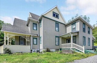 3312 Boose Rd in Glen Rock, PA - Building Photo