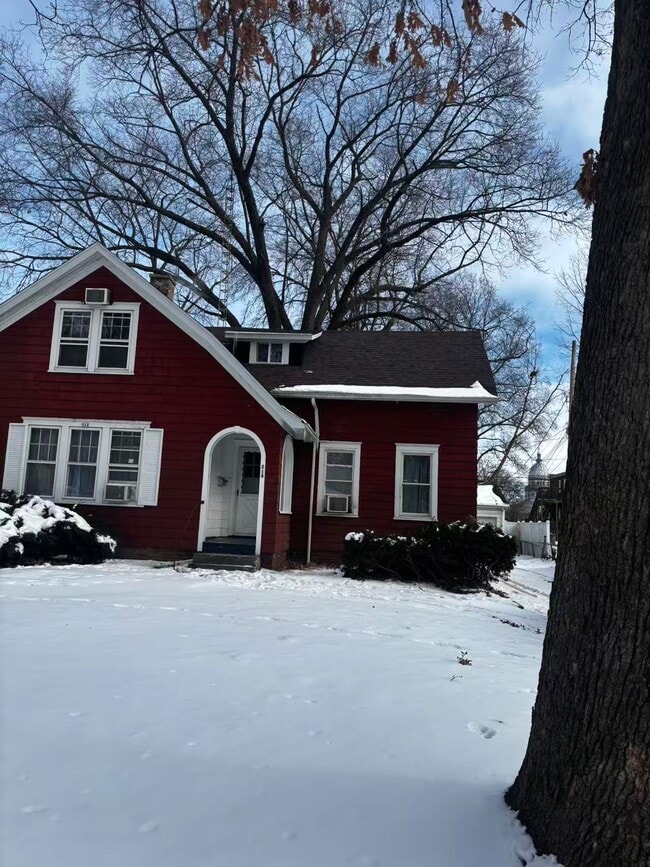 property at 214 N Glenwood Ave