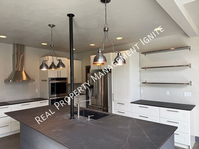 19354 Kiowa Rd in Bend, OR - Building Photo - Building Photo