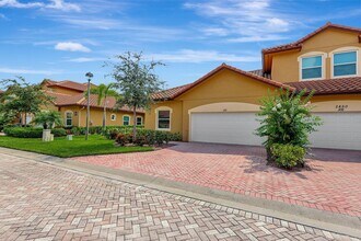 2850 65th Dr in Vero Beach, FL - Building Photo - Building Photo