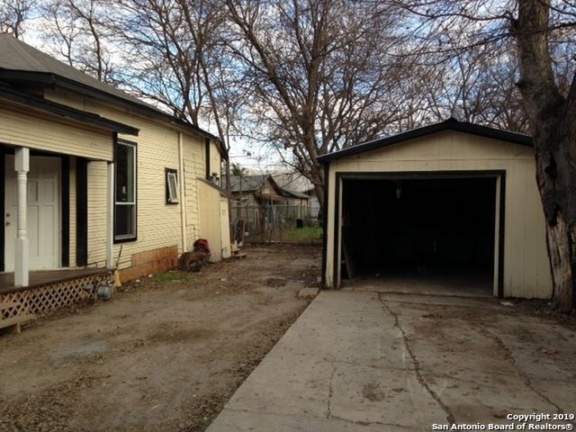 1113 Rivas St in San Antonio, TX - Building Photo - Building Photo