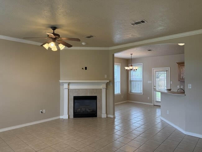 223 Karten Ln in College Station, TX - Building Photo - Building Photo