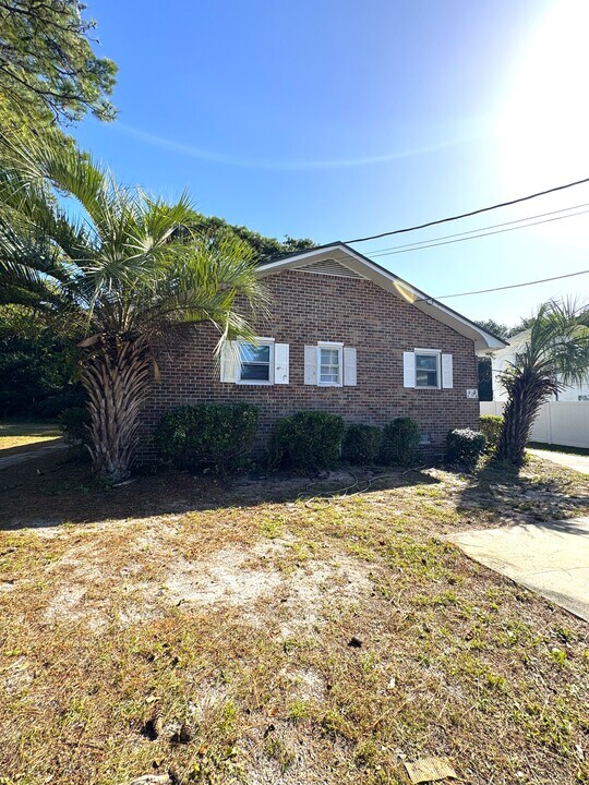 608 22nd Ave N in North Myrtle Beach, SC - Building Photo