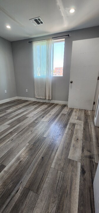 1228 Alexandria Ave in Los Angeles, CA - Building Photo