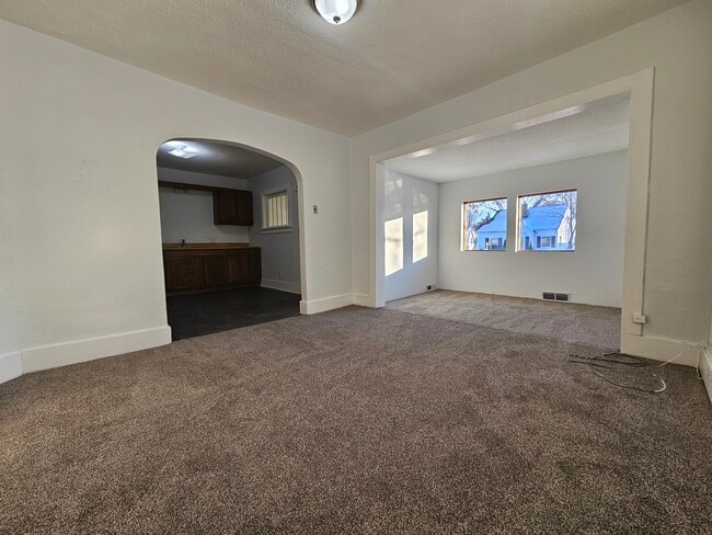 515 E 11th St in Spencer, IA - Building Photo - Building Photo