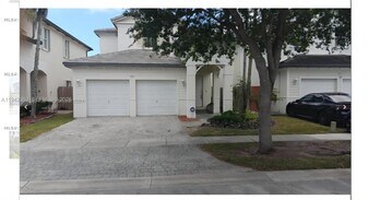 215 NE 36th Avenue Rd in Homestead, FL - Building Photo