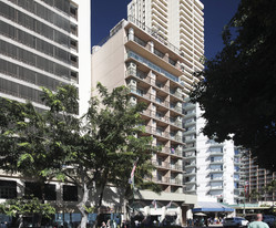 Royal Kai Lani Condos in Honolulu, HI - Building Photo