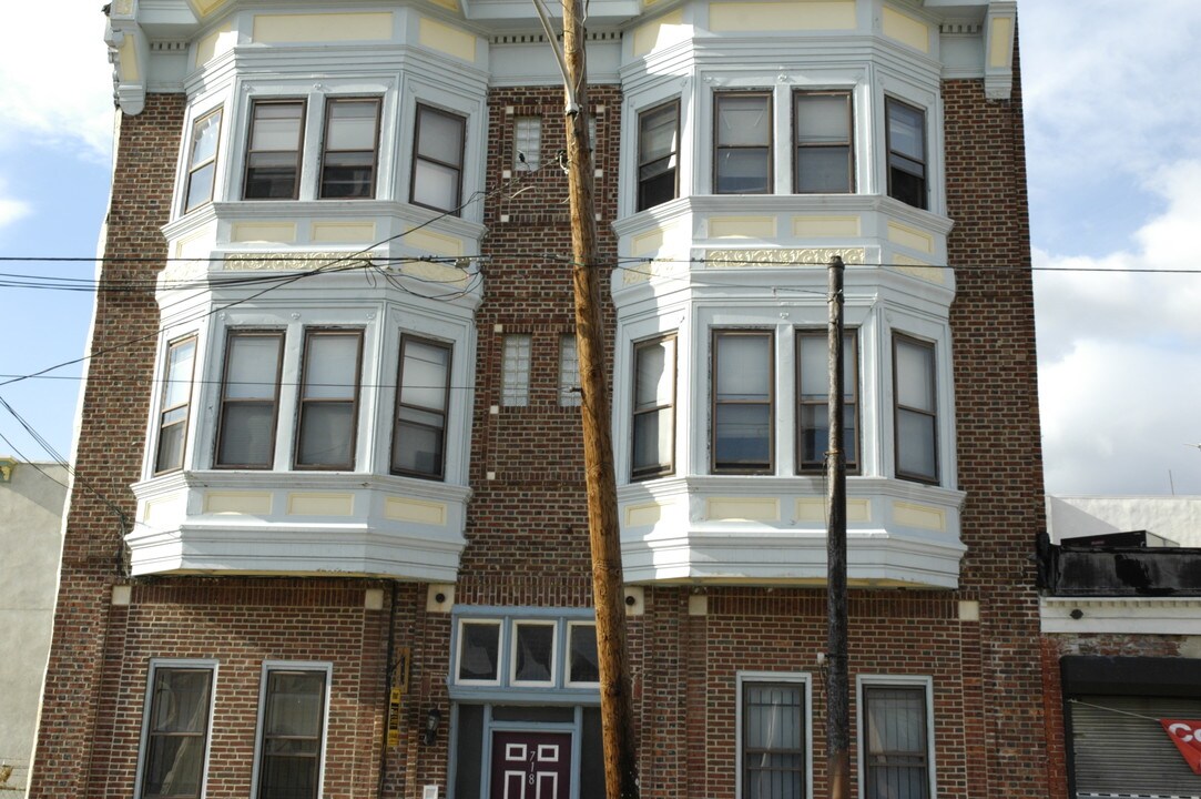 718-720 N 15th St in Philadelphia, PA - Building Photo