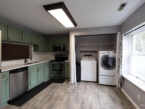 7708 Kelley Ct in Raleigh, NC - Building Photo - Building Photo