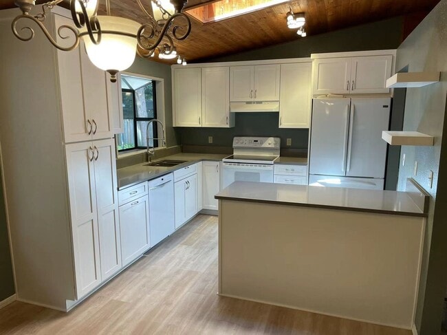 1337 222nd Pl NE in Sammamish, WA - Building Photo - Building Photo