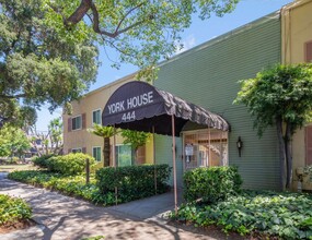 York House Apartments in Pasadena, CA - Building Photo - Primary Photo