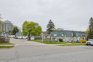 Winding Trail Townhomes in Mississauga, ON - Building Photo
