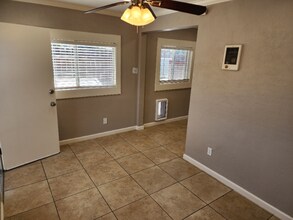 721 S Pine St, Unit 721 in Escondido, CA - Building Photo - Building Photo