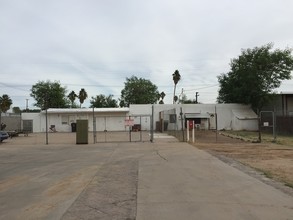 645 S Drew St W in Mesa, AZ - Building Photo - Building Photo