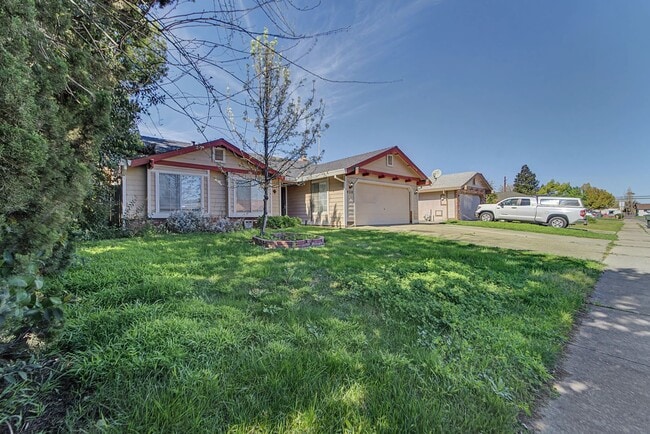 4218 Deaton Dr in Olivehurst, CA - Building Photo - Building Photo