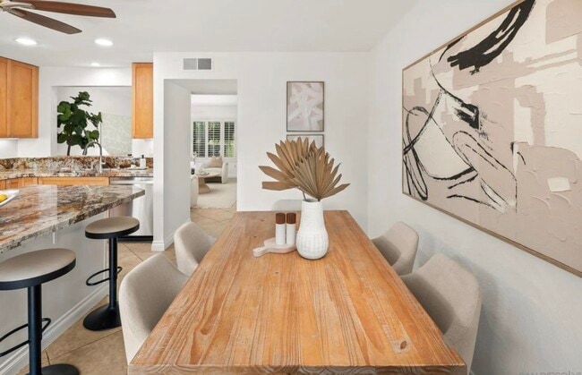 2464 Caminito Ocean Cove in Encinitas, CA - Building Photo - Building Photo