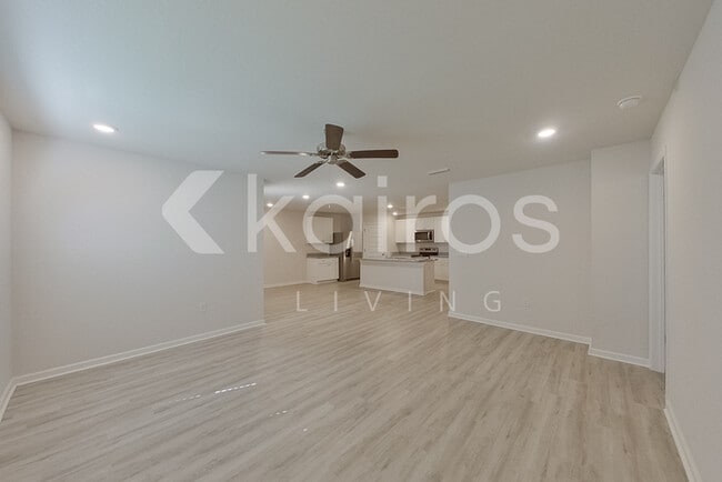 381 Monarch Ln in Pensacola, FL - Building Photo - Building Photo