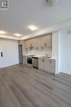 461 Green Rd in Hamilton, ON - Building Photo - Building Photo