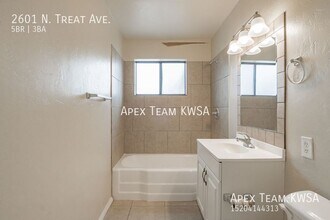 2601 N Treat Ave in Tucson, AZ - Building Photo - Building Photo