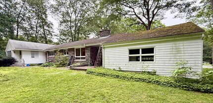 15 Highland Rd in Mansfield, CT - Building Photo - Building Photo