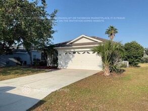 4229 Berkeley Dr, Unit 11 in Parrish, FL - Building Photo - Building Photo