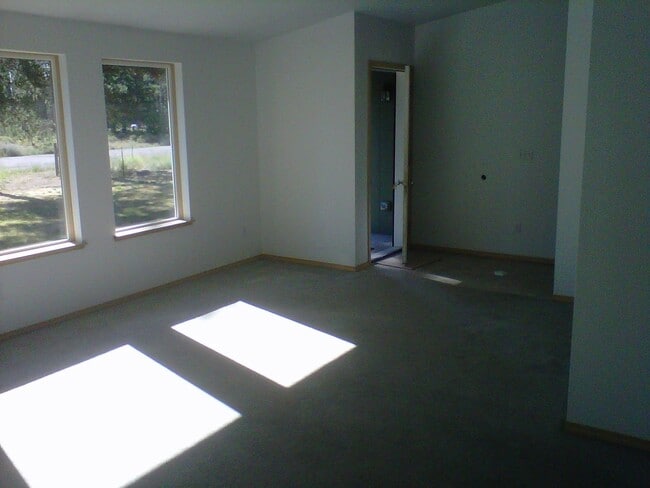 53617 Big Timber Ln in La Pine, OR - Building Photo - Building Photo