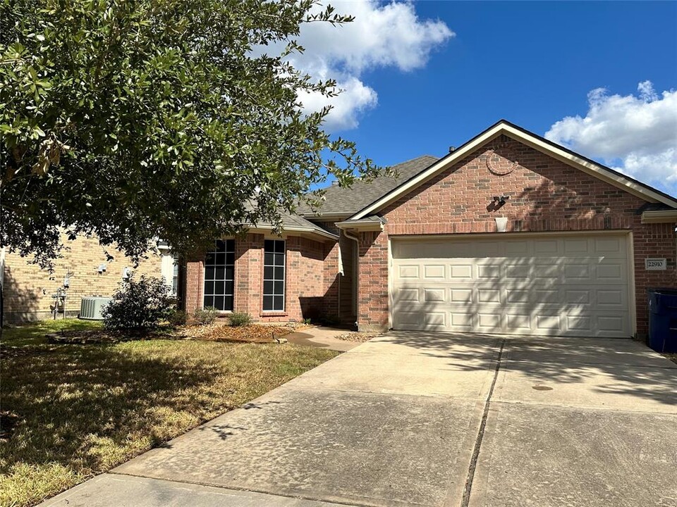 22910 Palomino Creek Ct in Tomball, TX - Building Photo