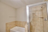 10037 Morocco Rd photo'