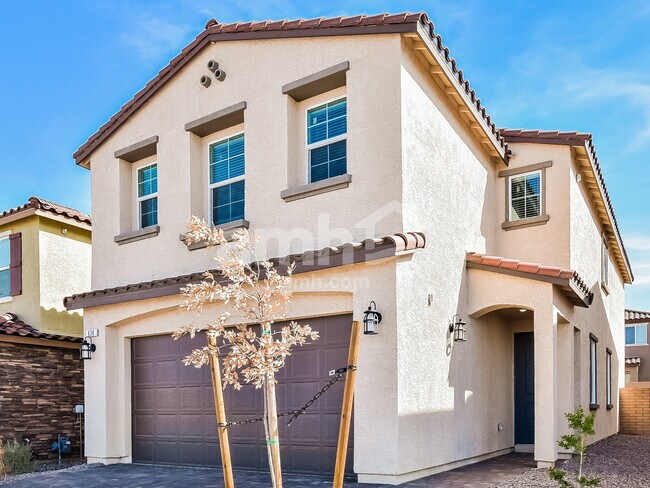 630 N Water St in Henderson, NV - Building Photo - Building Photo