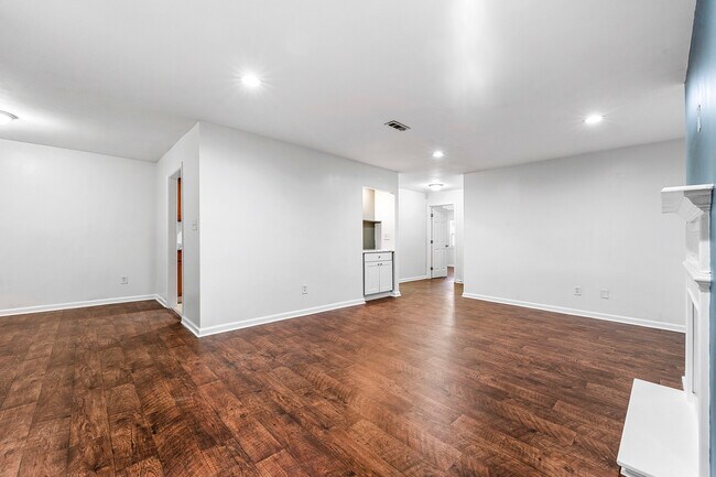 3575 Oakvale Rd in Decatur, GA - Building Photo - Building Photo