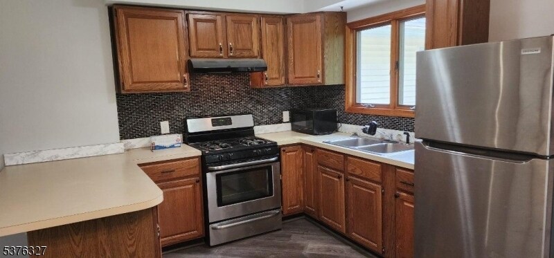 86 W Stewart St in Washington, NJ - Building Photo