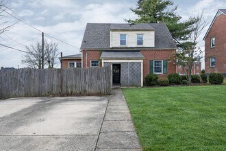 109 W Poplar St in Elizabethtown, KY - Building Photo - Building Photo