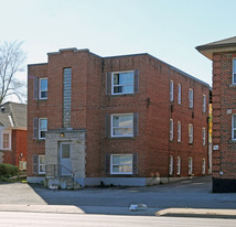 2346 King St E in Hamilton, ON - Building Photo
