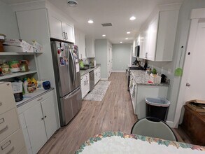 613 E 8800 S in Sandy, UT - Foto de edificio - Building Photo