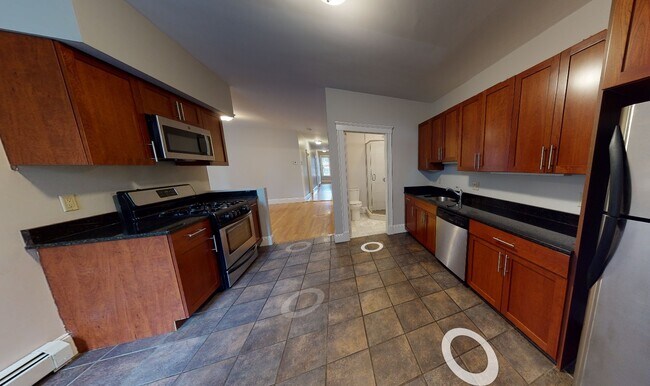 9 Beacon St, Unit 1T in Somerville, MA - Building Photo - Building Photo
