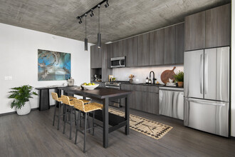 1415 W Randolph St, Unit 401 in Chicago, IL - Building Photo - Building Photo