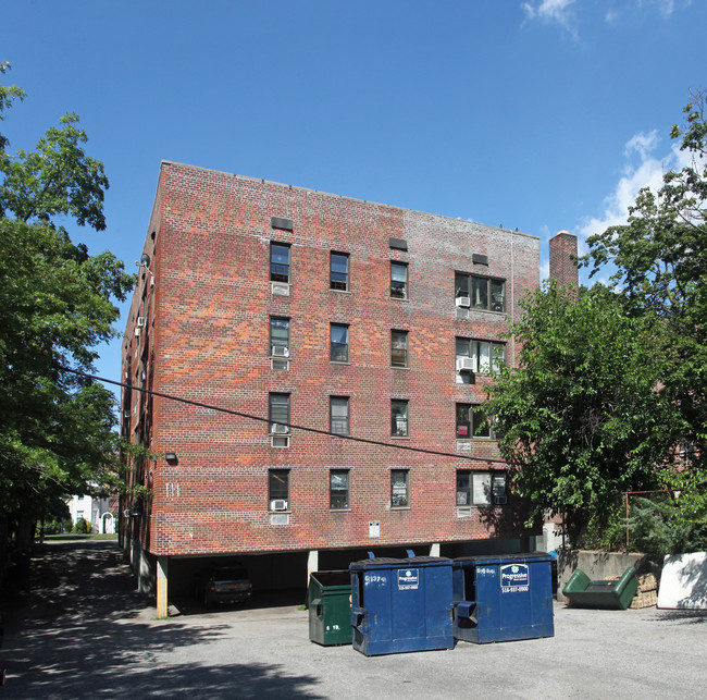 30 Wallace St in Freeport, NY - Building Photo - Building Photo