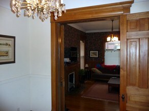 617 W South St in Kalamazoo, MI - Foto de edificio - Building Photo