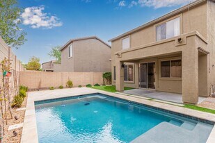 2626 W Florentine Rd in Phoenix, AZ - Building Photo