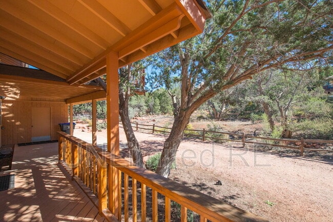 35 Pierce Dr in Sedona, AZ - Building Photo - Building Photo