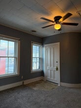 1 Smith St in Johnstown, NY - Foto de edificio - Building Photo