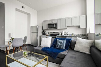 800 Penn Ave in Pittsburgh, PA - Foto de edificio - Building Photo