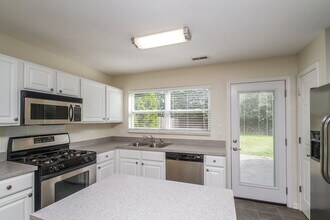 1701 Stone Hollow Ct in Nashville, TN - Building Photo - Building Photo